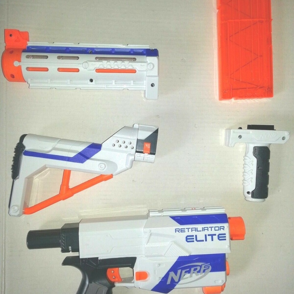 White Nerf N-Strike Elite Retaliator Blaster - Picture 4 of 5